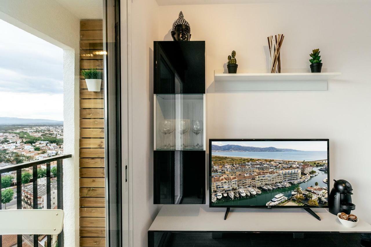 Empuria Beach D-Luxe Емпуриабрава Екстериор снимка
