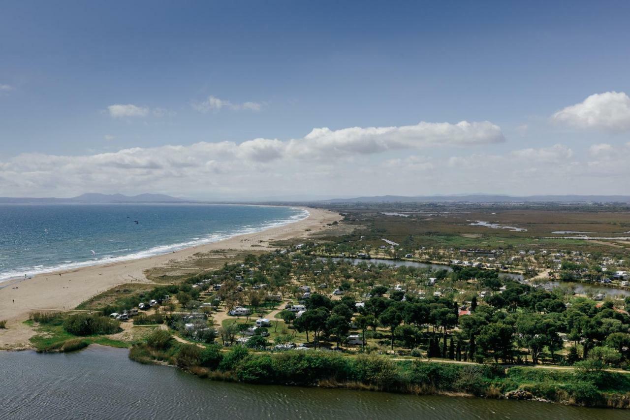 Empuria Beach D-Luxe Емпуриабрава Екстериор снимка