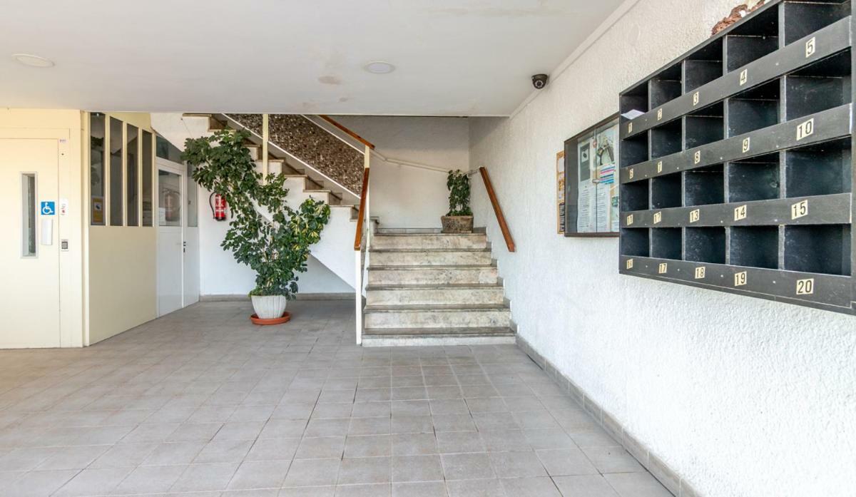 Empuria Beach D-Luxe Емпуриабрава Екстериор снимка