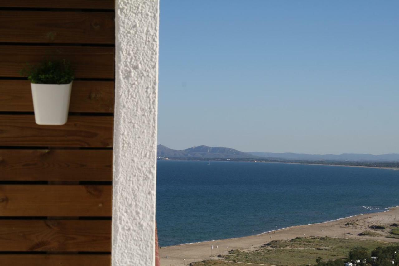 Empuria Beach D-Luxe Емпуриабрава Екстериор снимка